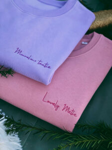 Marvelous tantie & Lovely Metie personalisatie sweater bij Mangos on Monday