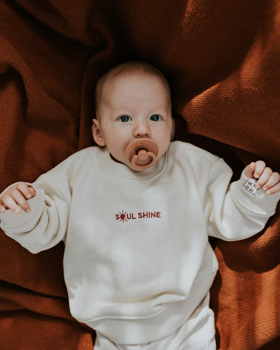 Soul Shine sweater voor babies. Te twinnen met de mama en broers/zusjes - Mangos on Monday